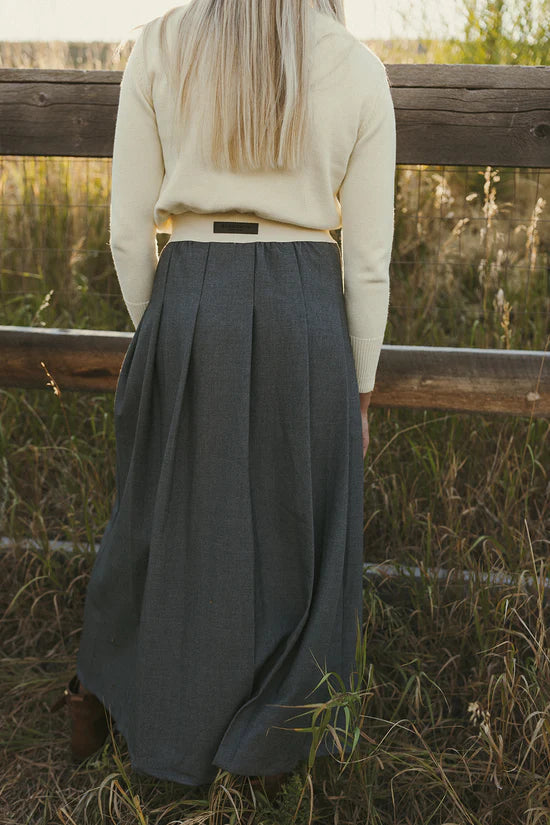 ELW216A Elements Gray Wool Pleated Midi Skirt With White Waistband