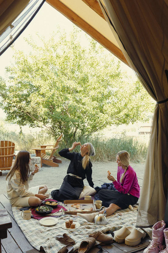 ELW203 Elements Black Sweatshirt With Hood And Rubber Tab On Strings