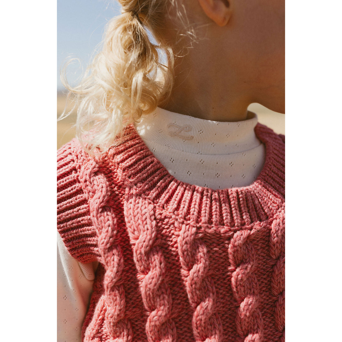 LBL62B Ladida Off- white pointelle turtleneck