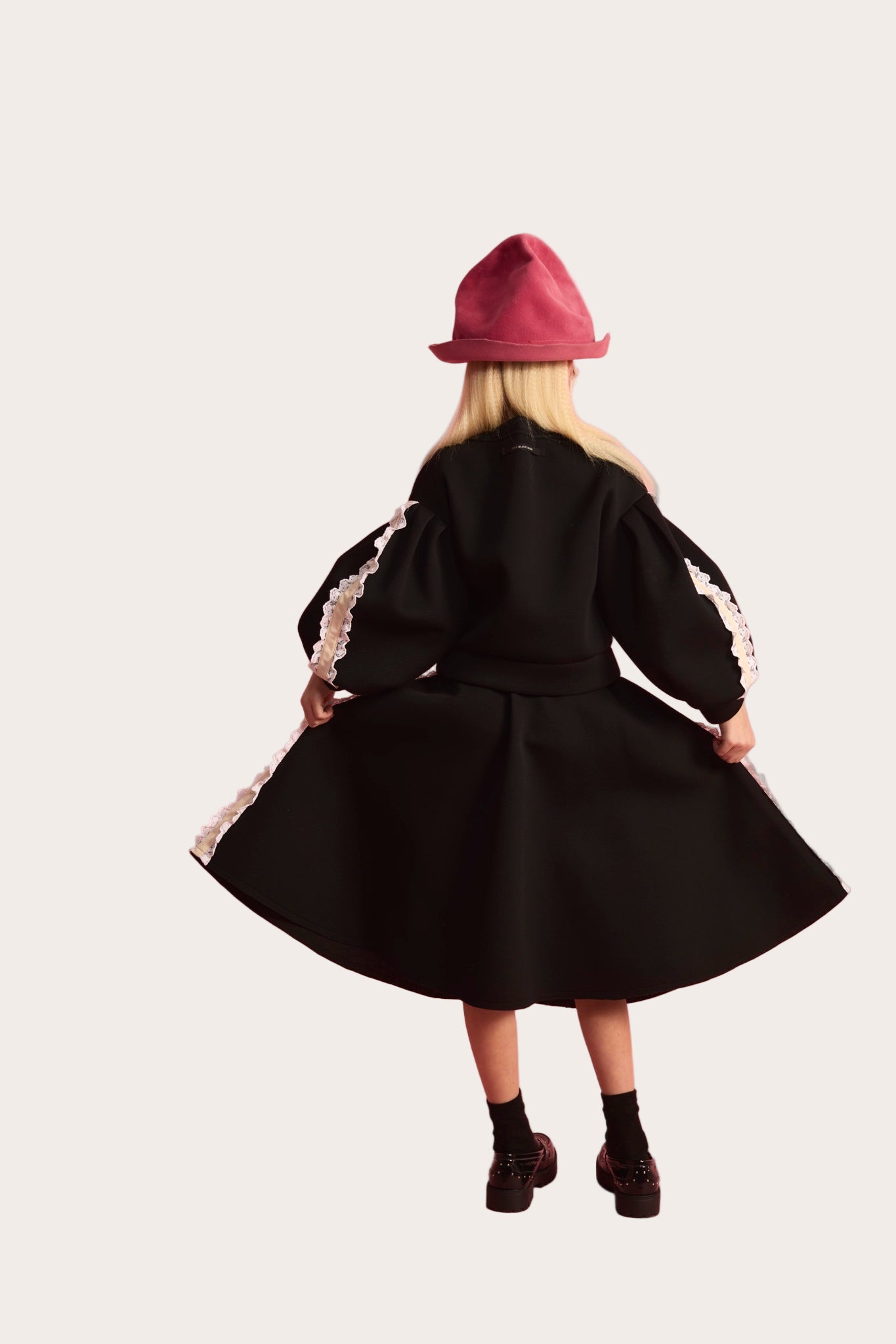 K074 Little Creative Factory neoprene lace skirt