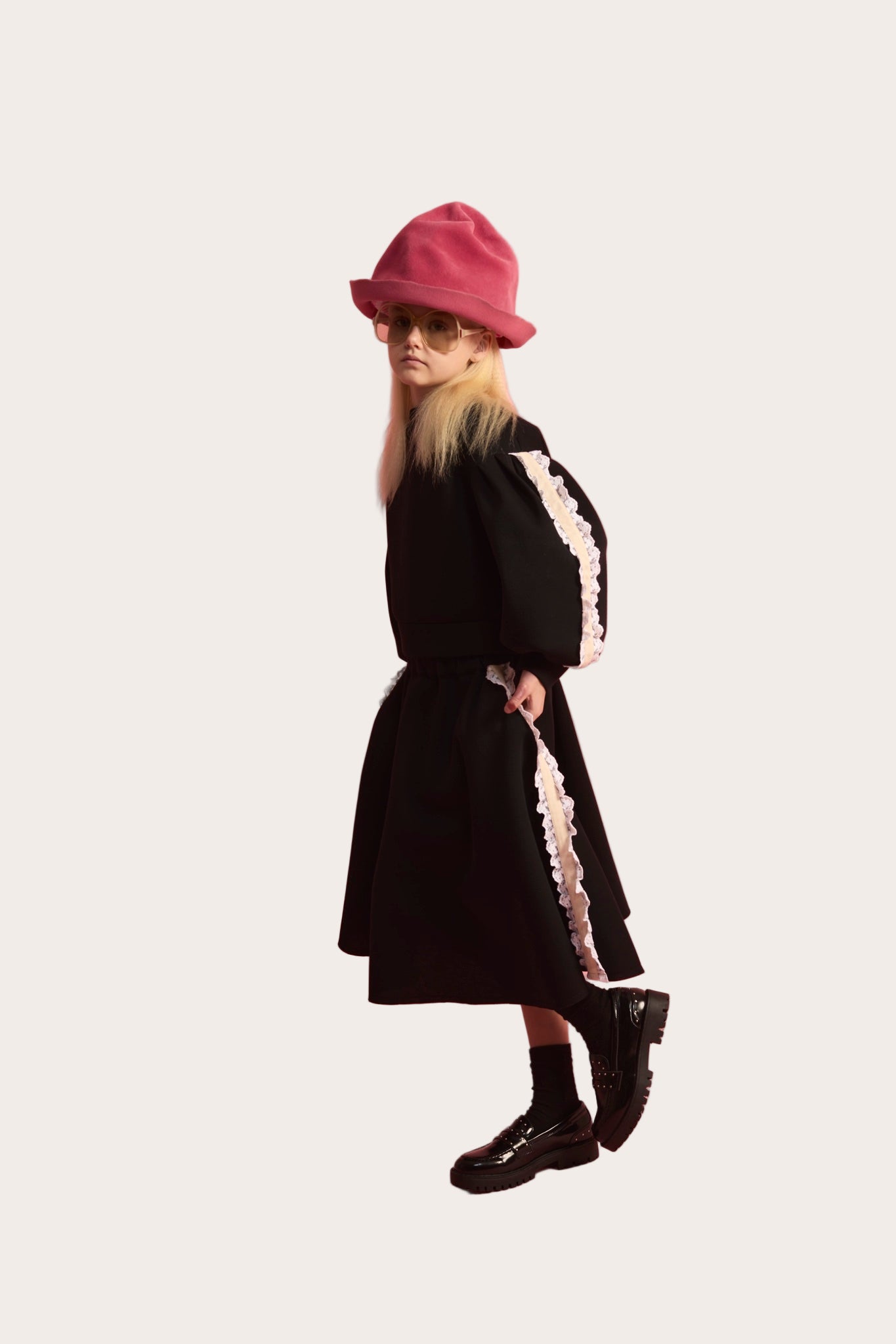 K074 Little Creative Factory neoprene lace skirt