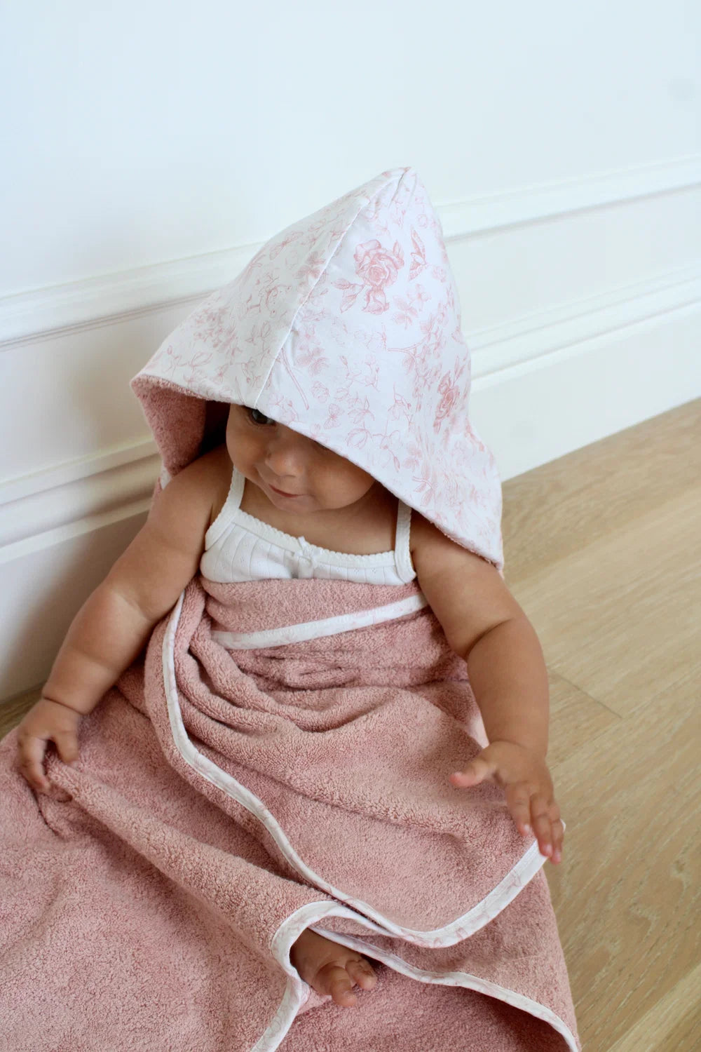 Rose Toile Hooded Bath Towel