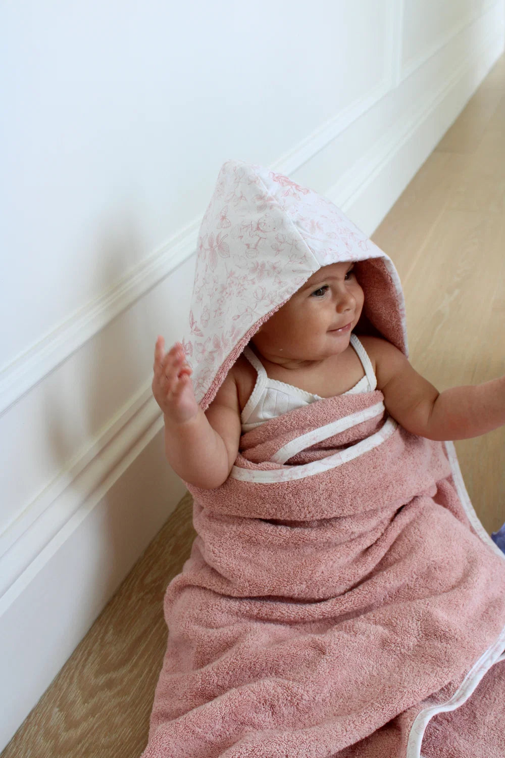 Rose Toile Hooded Bath Towel