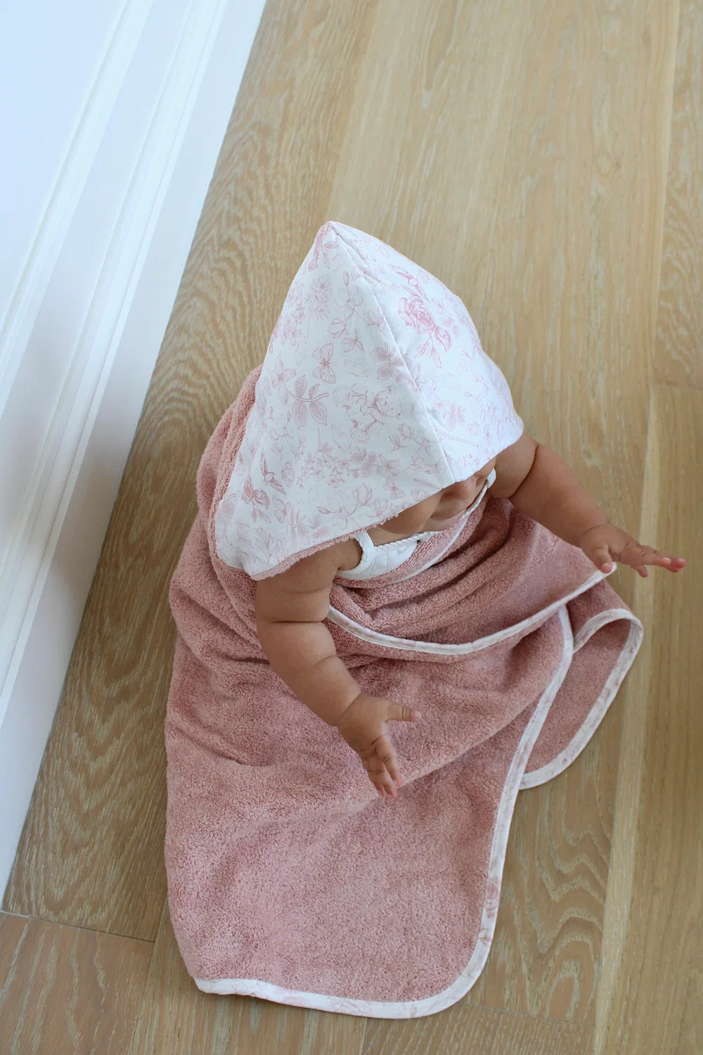 Rose Toile Hooded Bath Towel