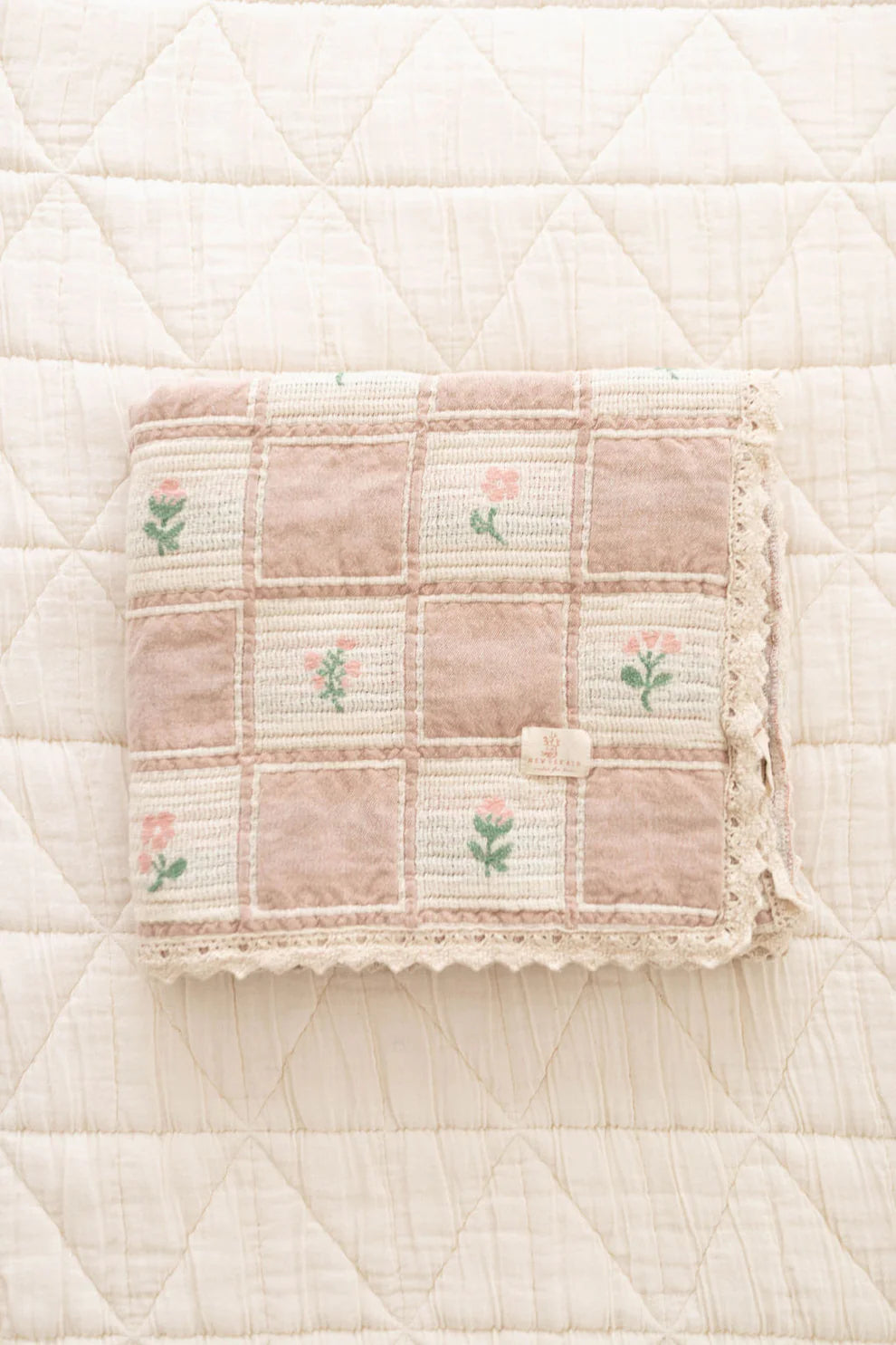 NEW GRAIN patchwork blanket - fleur
