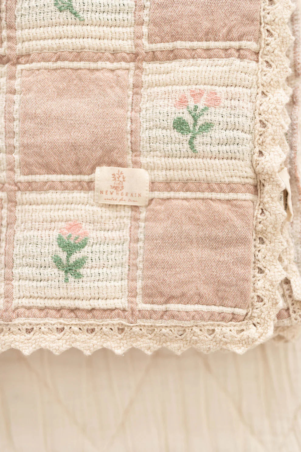 NEW GRAIN patchwork blanket - fleur