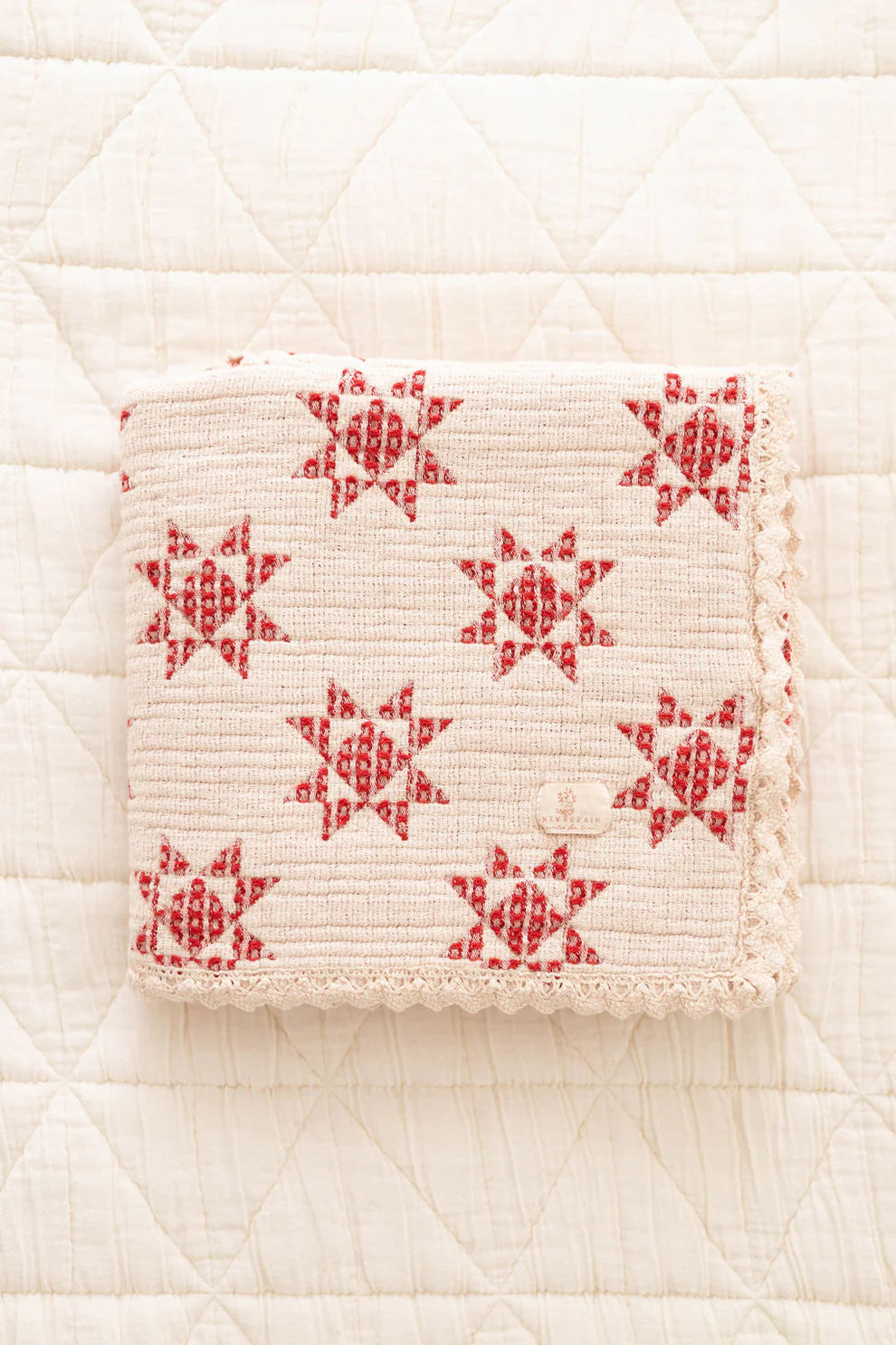 NEW GRAIN star guilt-ruby blanket