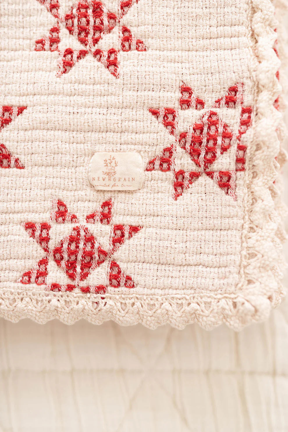 NEW GRAIN star guilt-ruby blanket