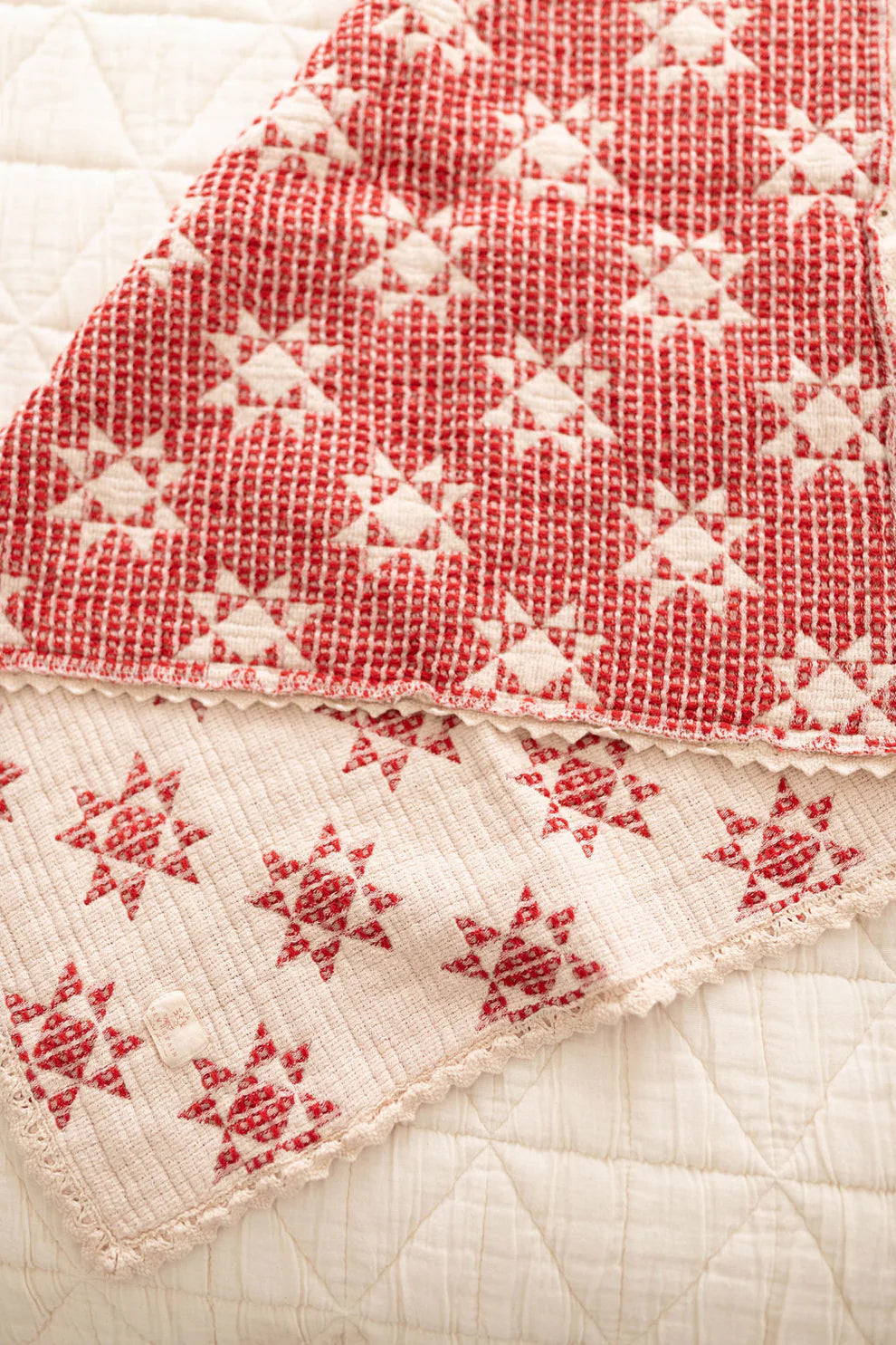 NEW GRAIN star guilt-ruby blanket