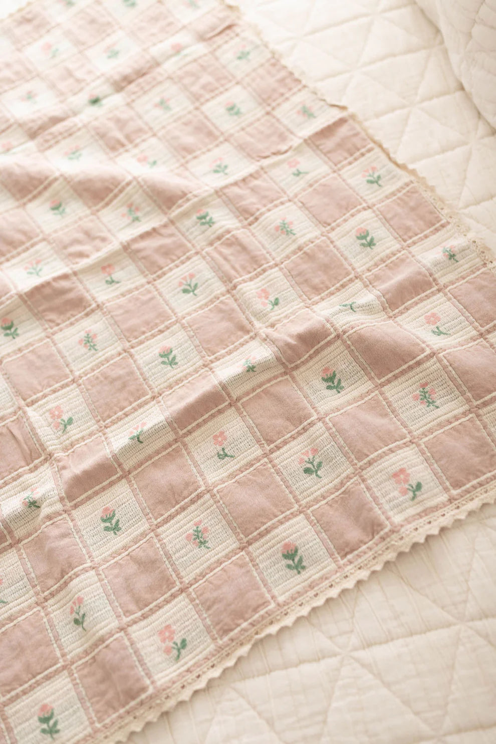 NEW GRAIN patchwork blanket - fleur