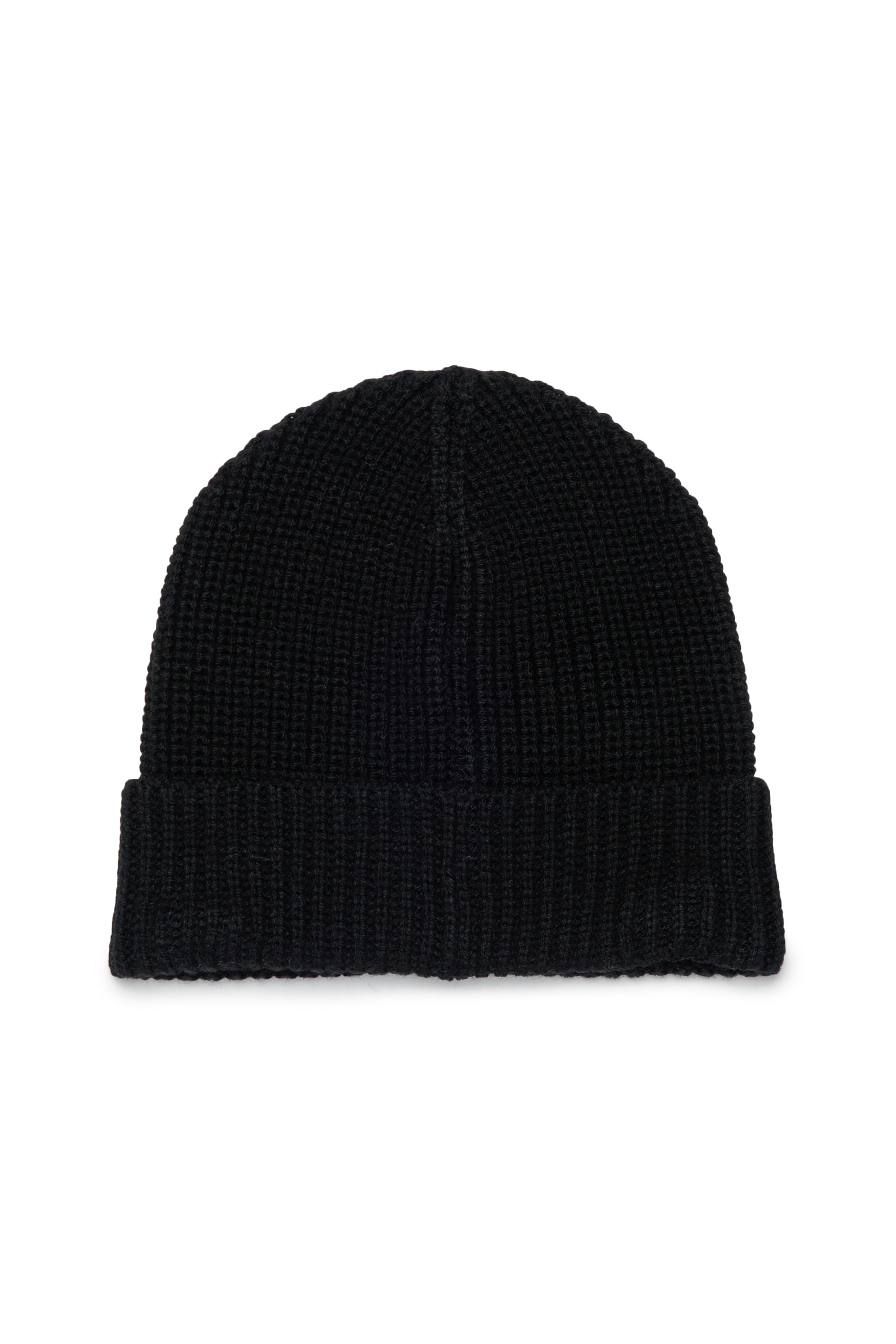 MAXF10F KNIT BEANIE WITH RED LABEL