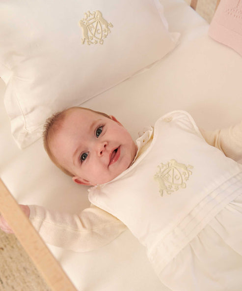 MC-101-AW24 MARIE-CHANTAL Nido para dormir con cresta
