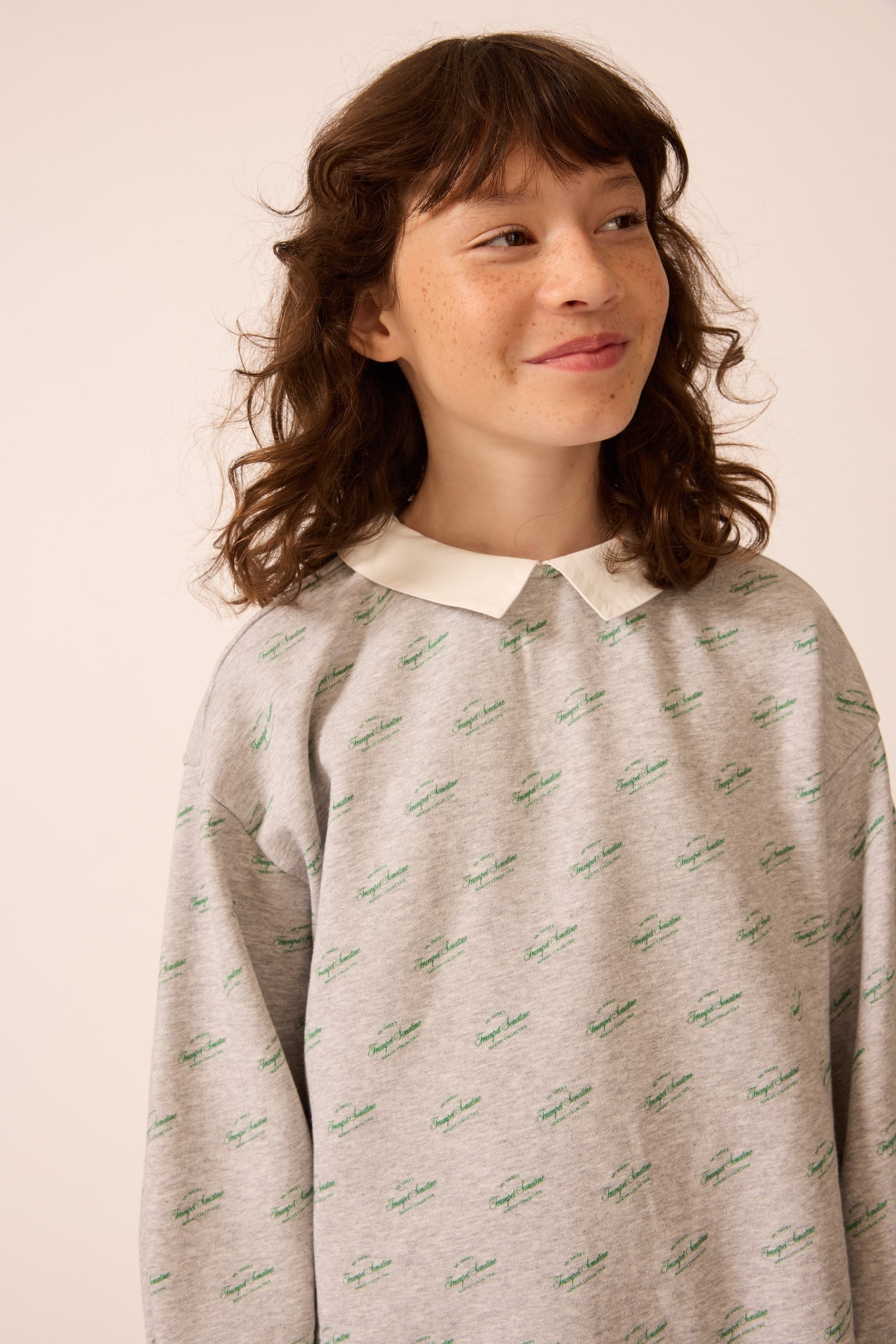 F25k4059 The Sunday Collective organic sweatshirt dress in Heather Grey
