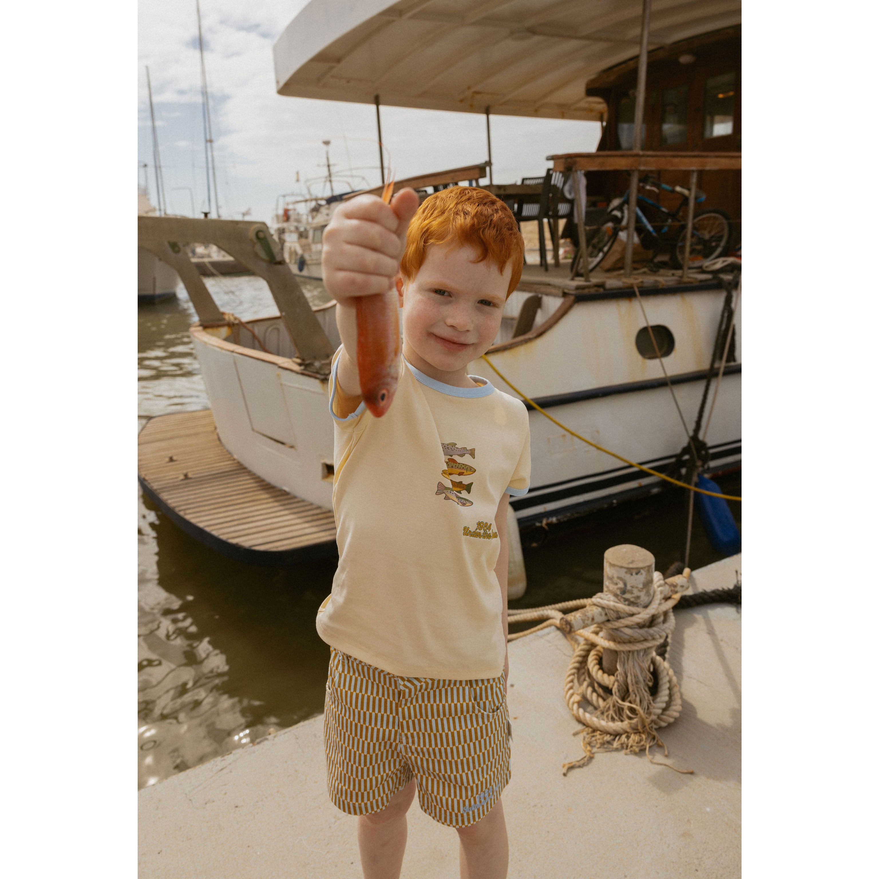 1984429 Fish Graphic Tee